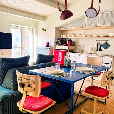 Studio' Apartment *