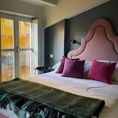 Studio' Apartment *